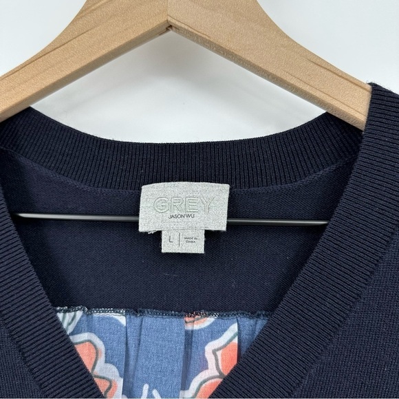 Jason Wu Navy Blue Short Sleeve V-Neck Wool Blend Sweater Blouse Size Large - Picture 8 of 8